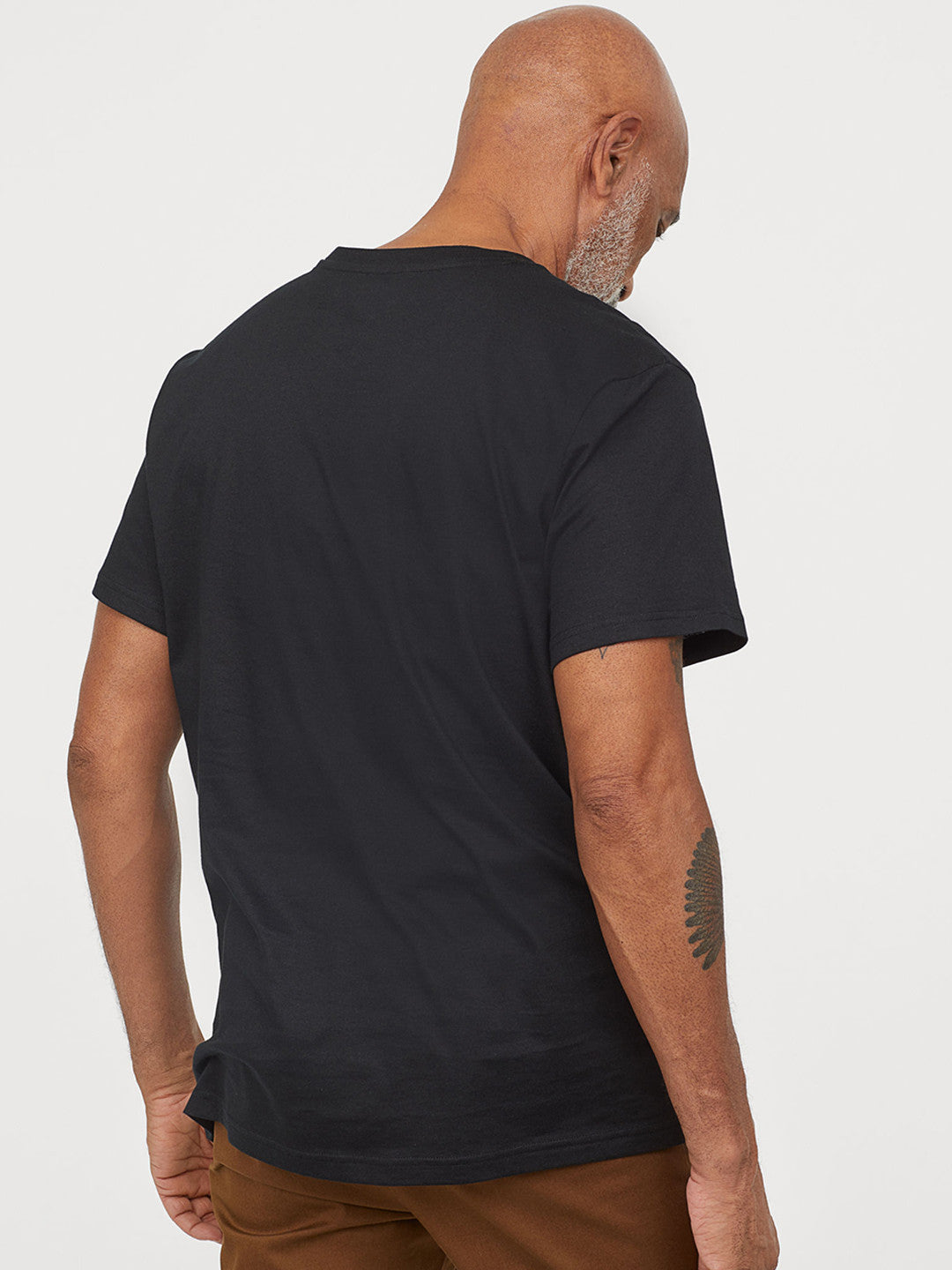 Men Black Solid Cotton Pure Cotton T-shirt Regular Fit